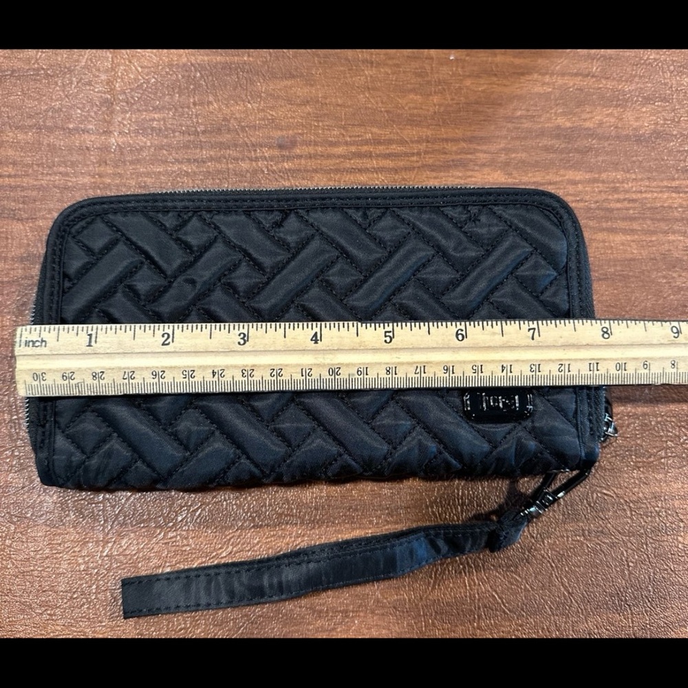 Lug Handspring Wallet - Picture 7 of 8